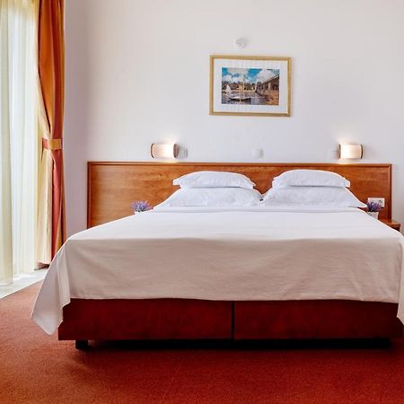 Hotel Posejdon Neum Bagian luar foto