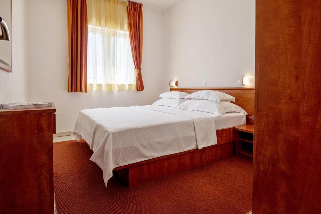 Hotel Posejdon Neum Bagian luar foto