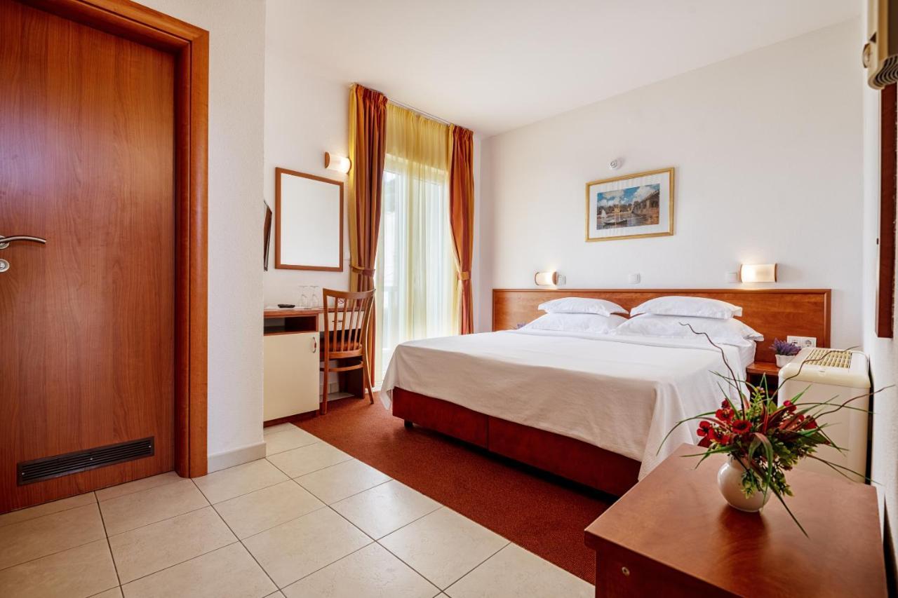 Hotel Posejdon Neum Bagian luar foto